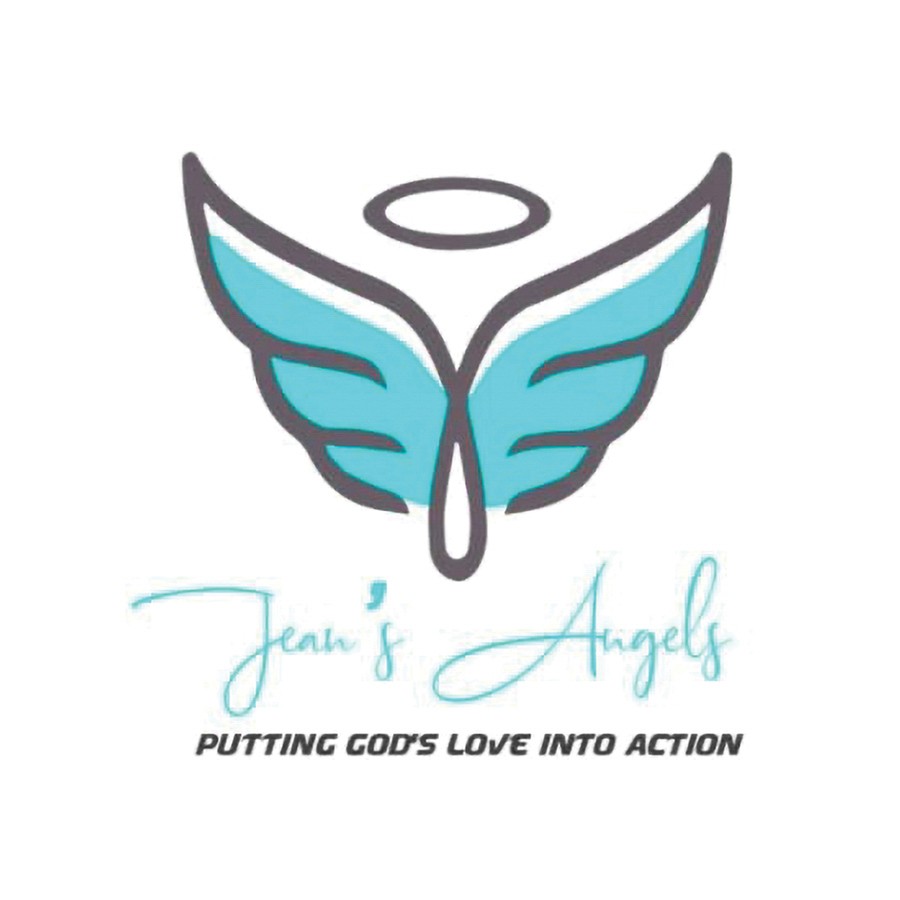 Crews Subaru of Charleston provided 1,500 book bags for students.